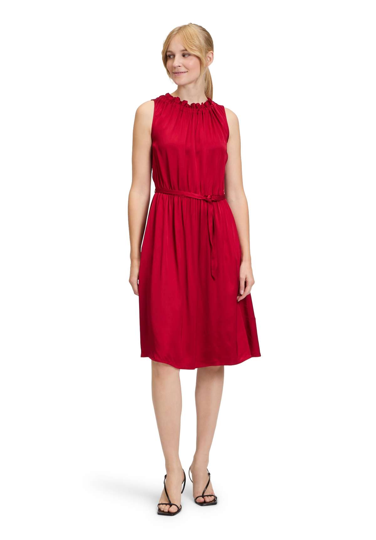 Летнее платье Betty & Co Freizeitkleid mit Bindegurtel