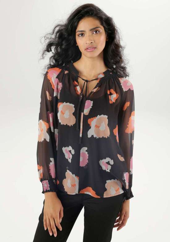 Блузка без шнуровки