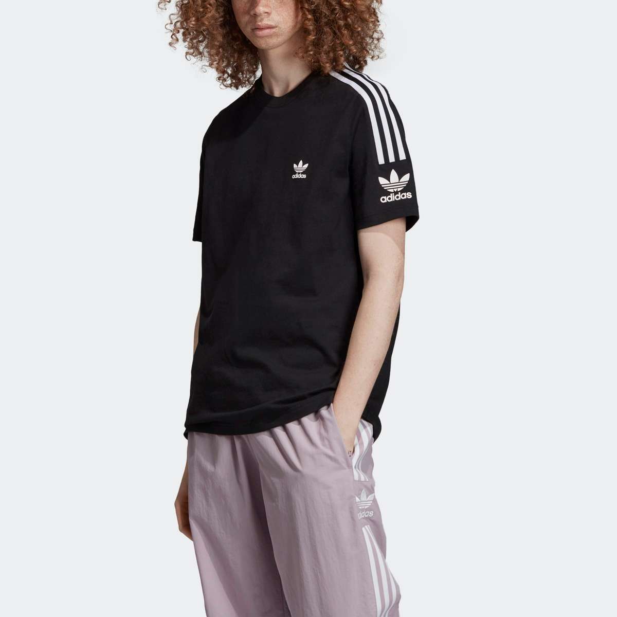 футболка TECH TEE