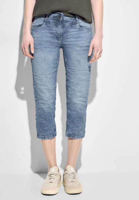 Джинсы 3/4 с стрейчем. SCARLETT