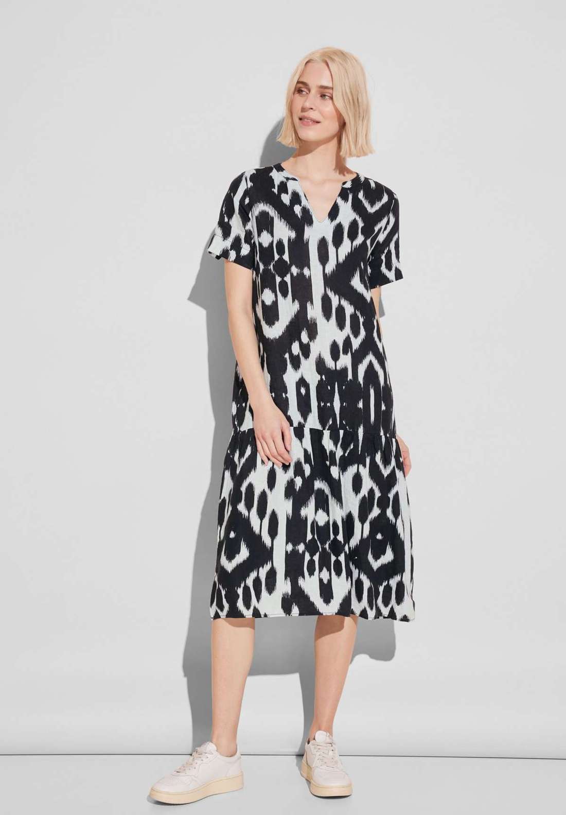 Платье миди с воланами