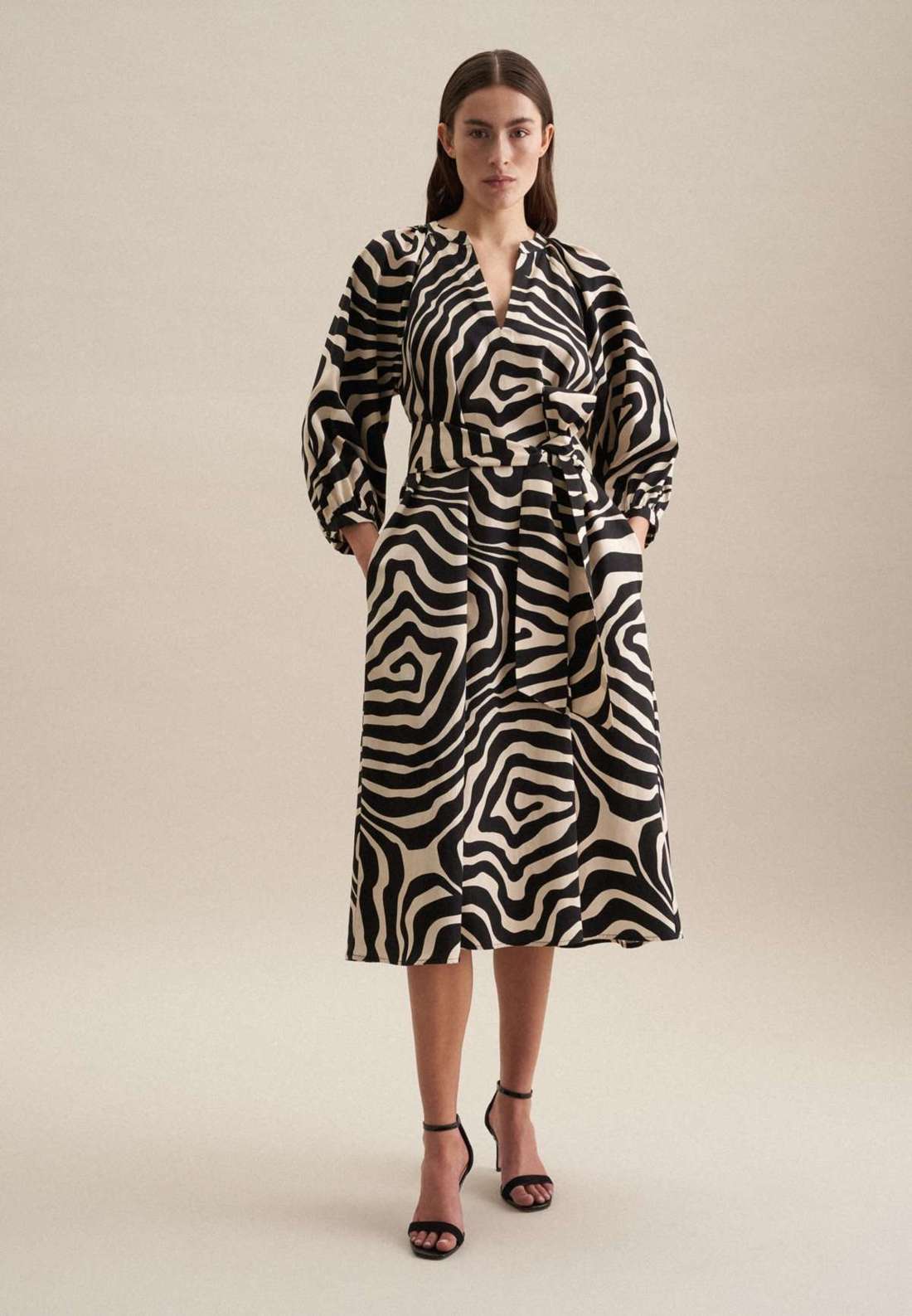 Летнее платье Schwarze Rose