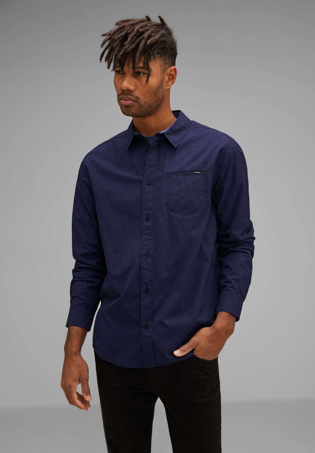 Рубашка с длинным рукавом и минимальным рисунком