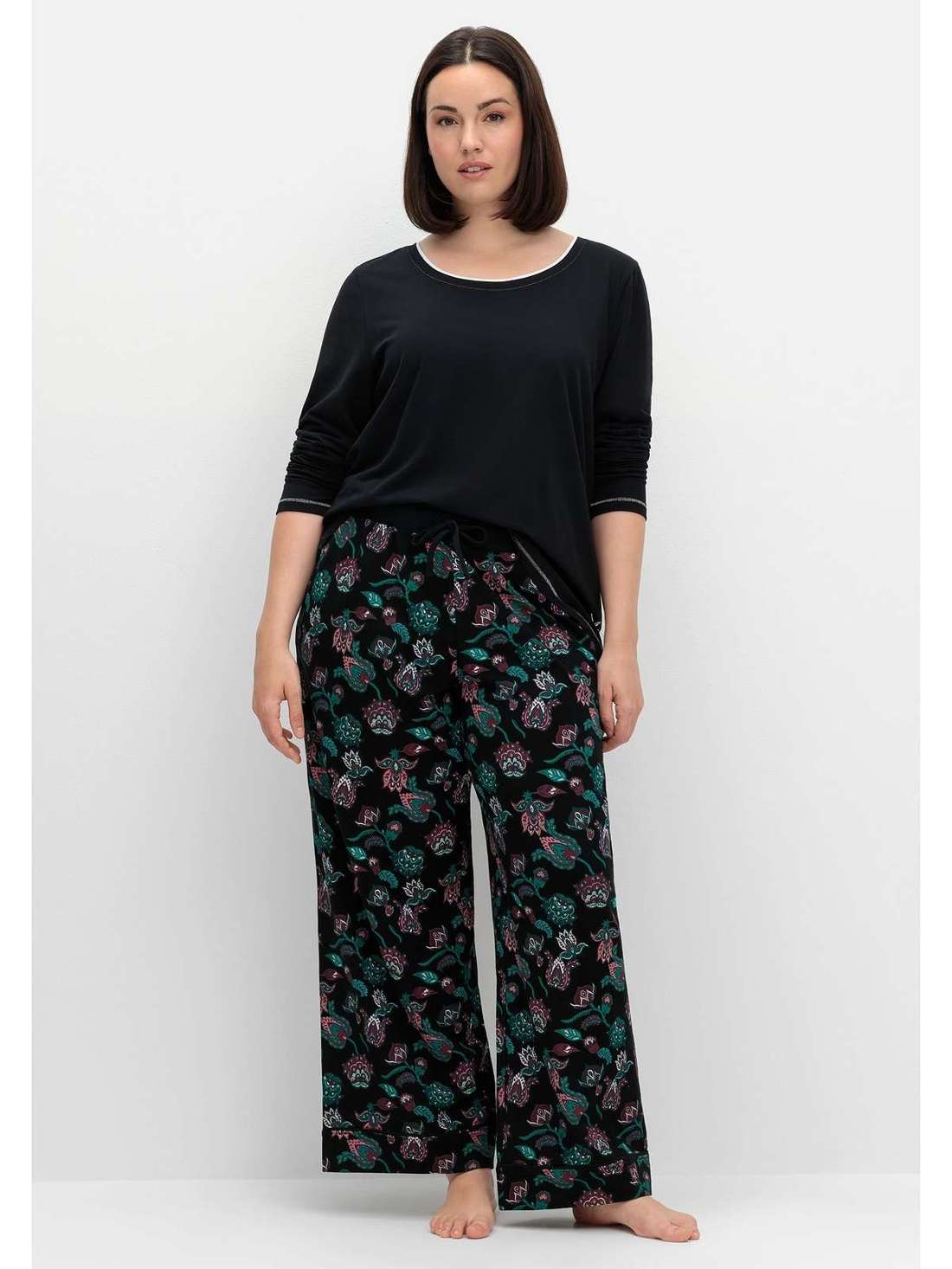 Пижамные брюки широкого кроя с принтом пейсли Große Größen