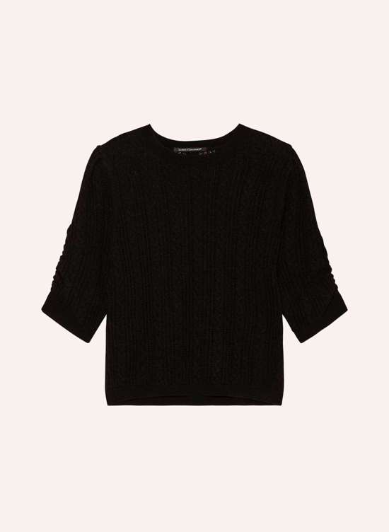 Свитер с рукавами 3/4