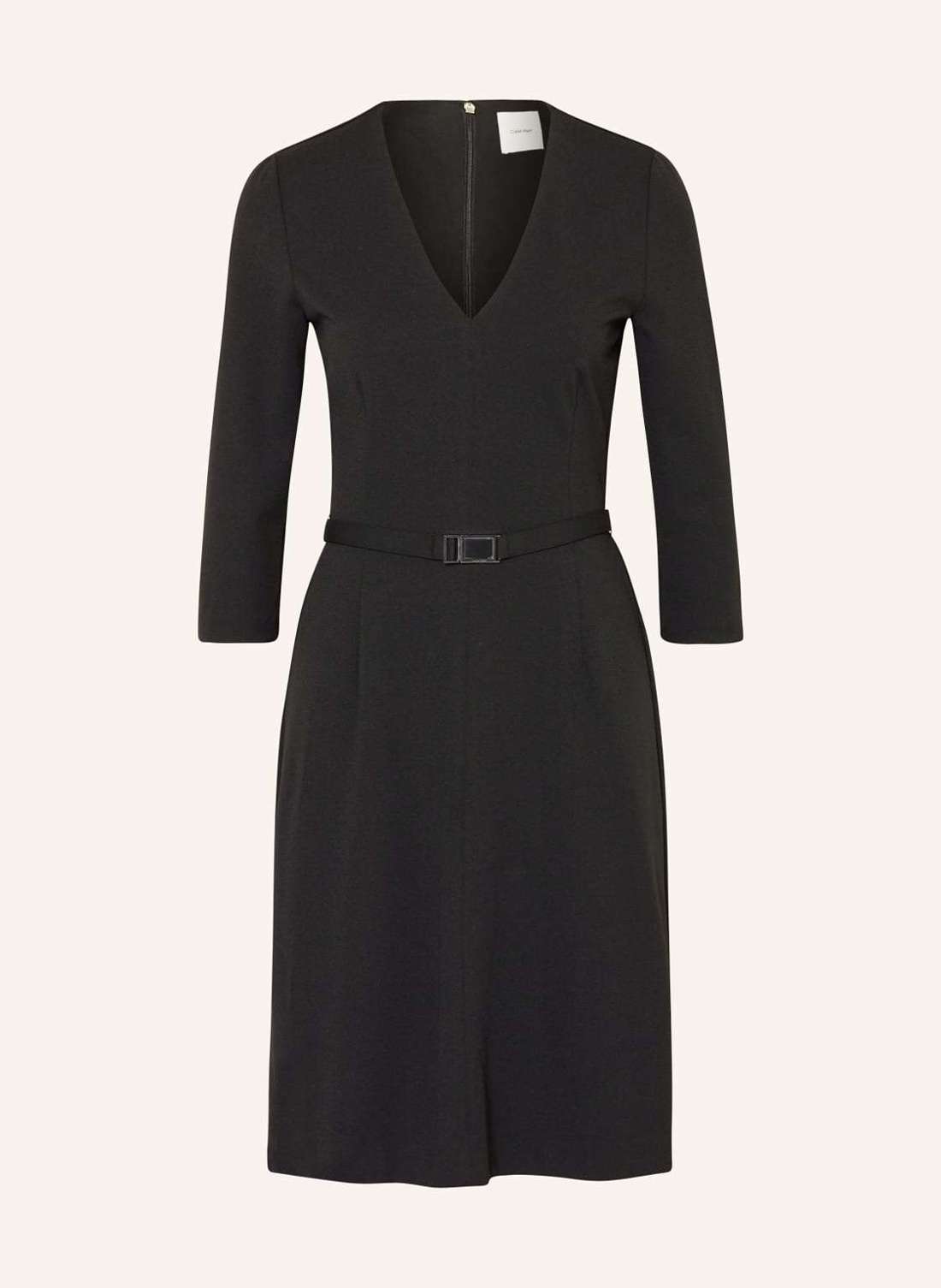 Платье с рукавами 3/4