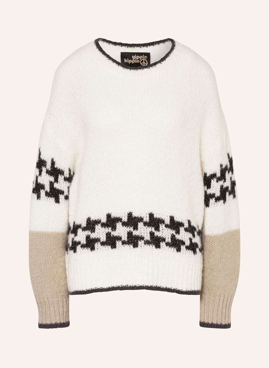 Свитер из блестящей пряжи