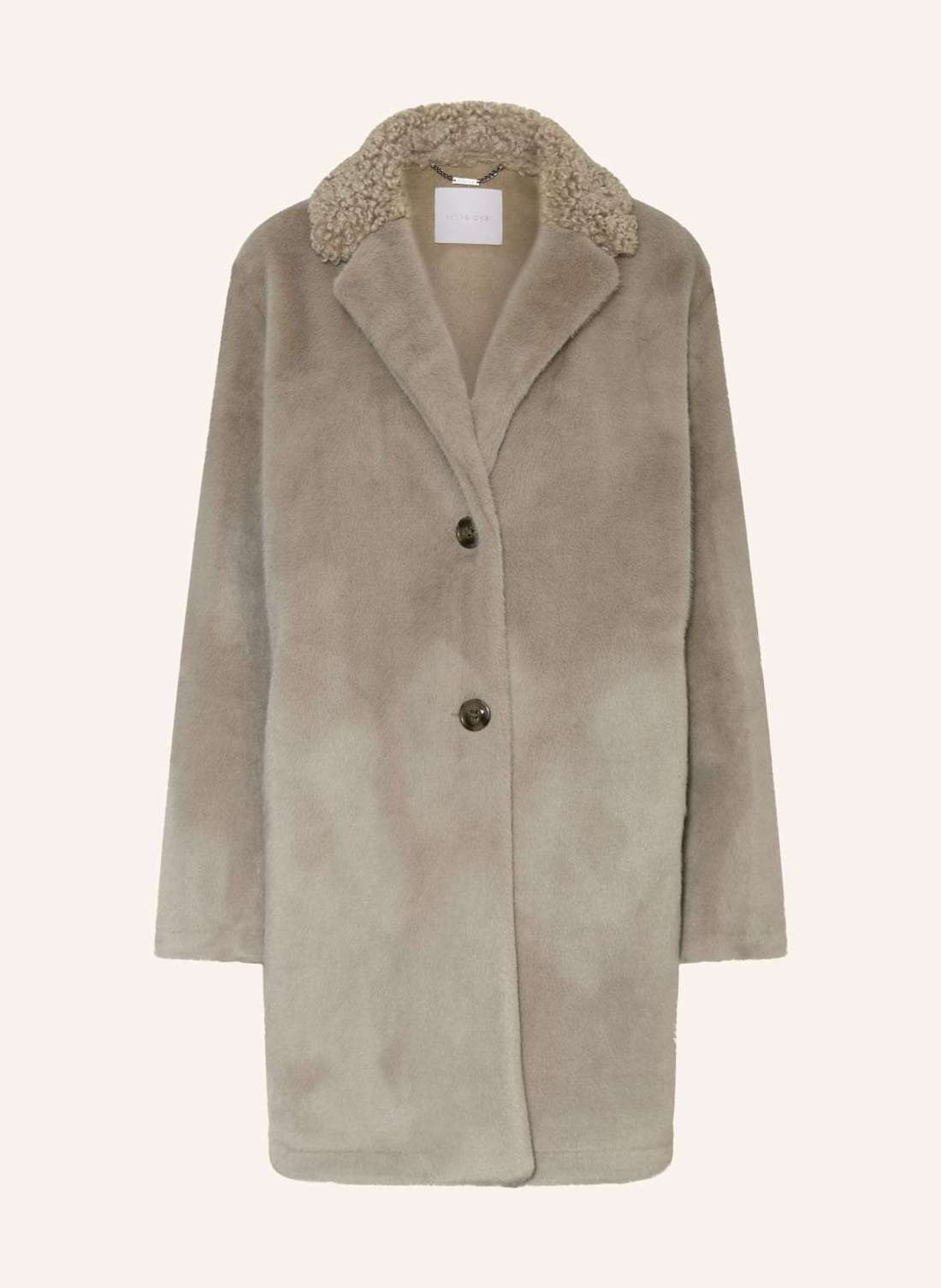 Шуба из искусственного меха