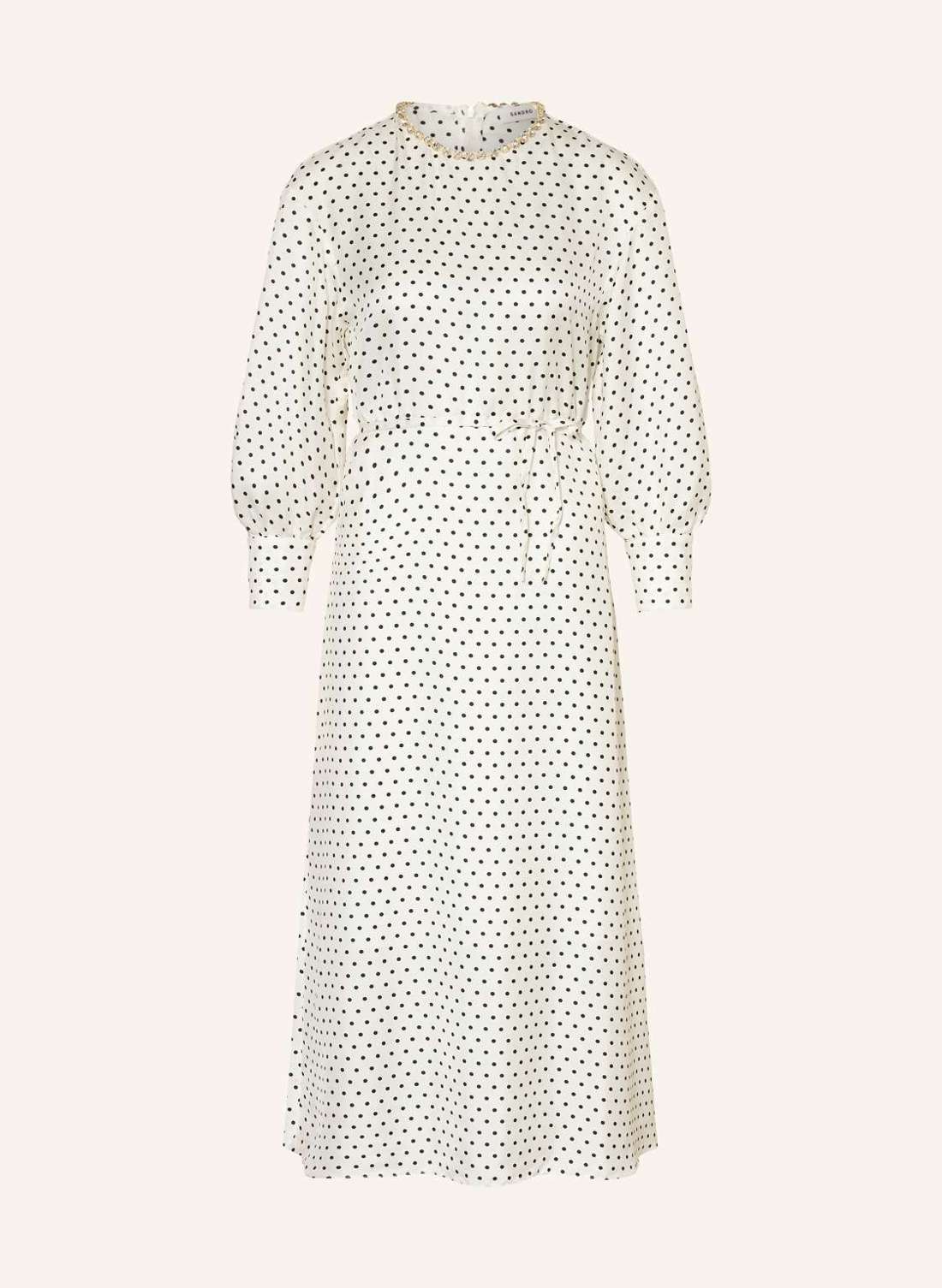 Платье из шелка и драгоценных камней