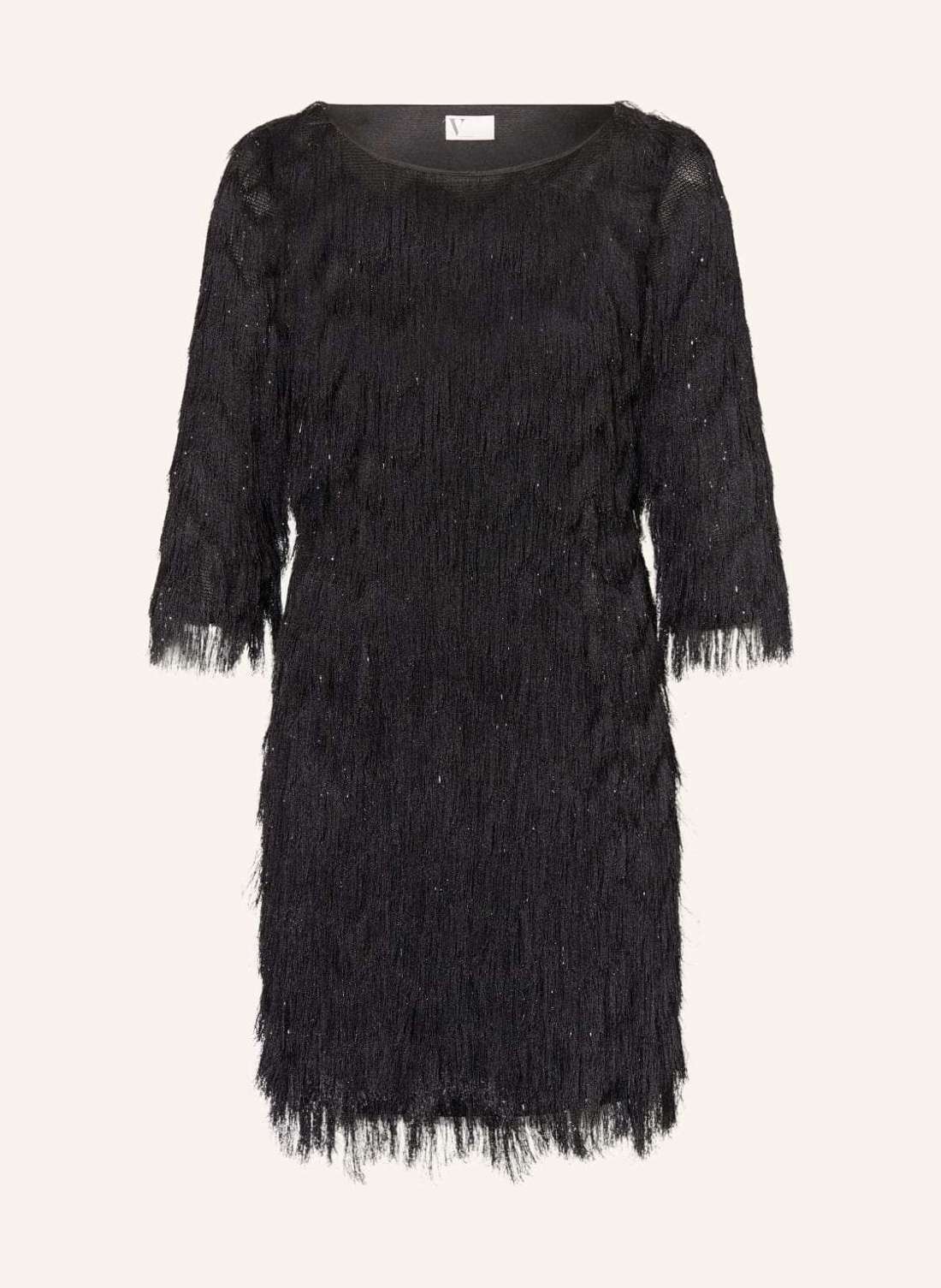 Платье и рукава 3/4.