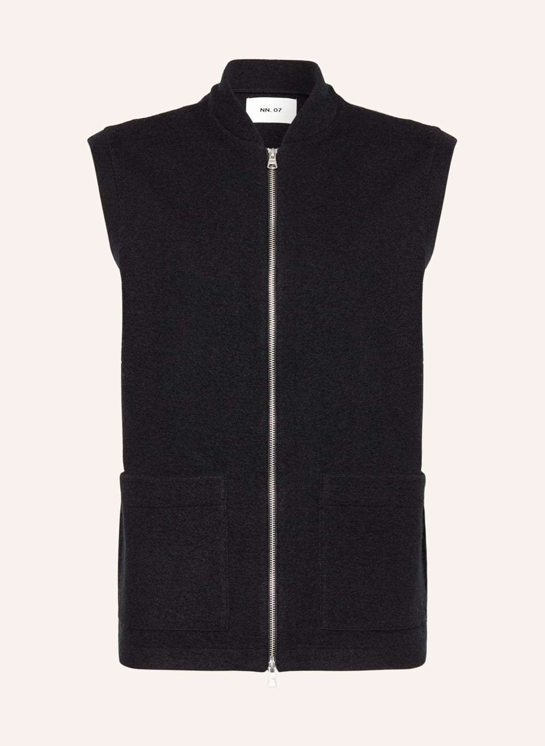 Вязаный жилет