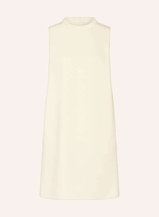 Платье-футляр