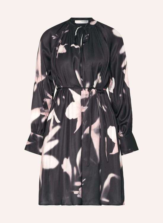 Атласное платье