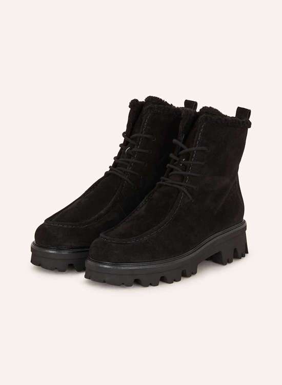 Ботинки на шнуровке