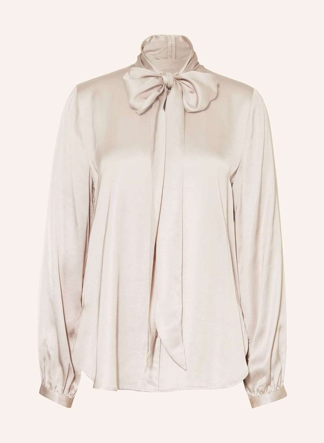 Атласная блузка с бантом