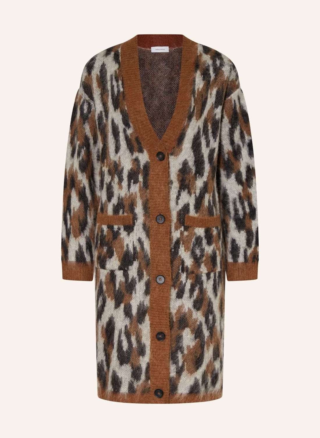 Вязаное пальто из альпаки