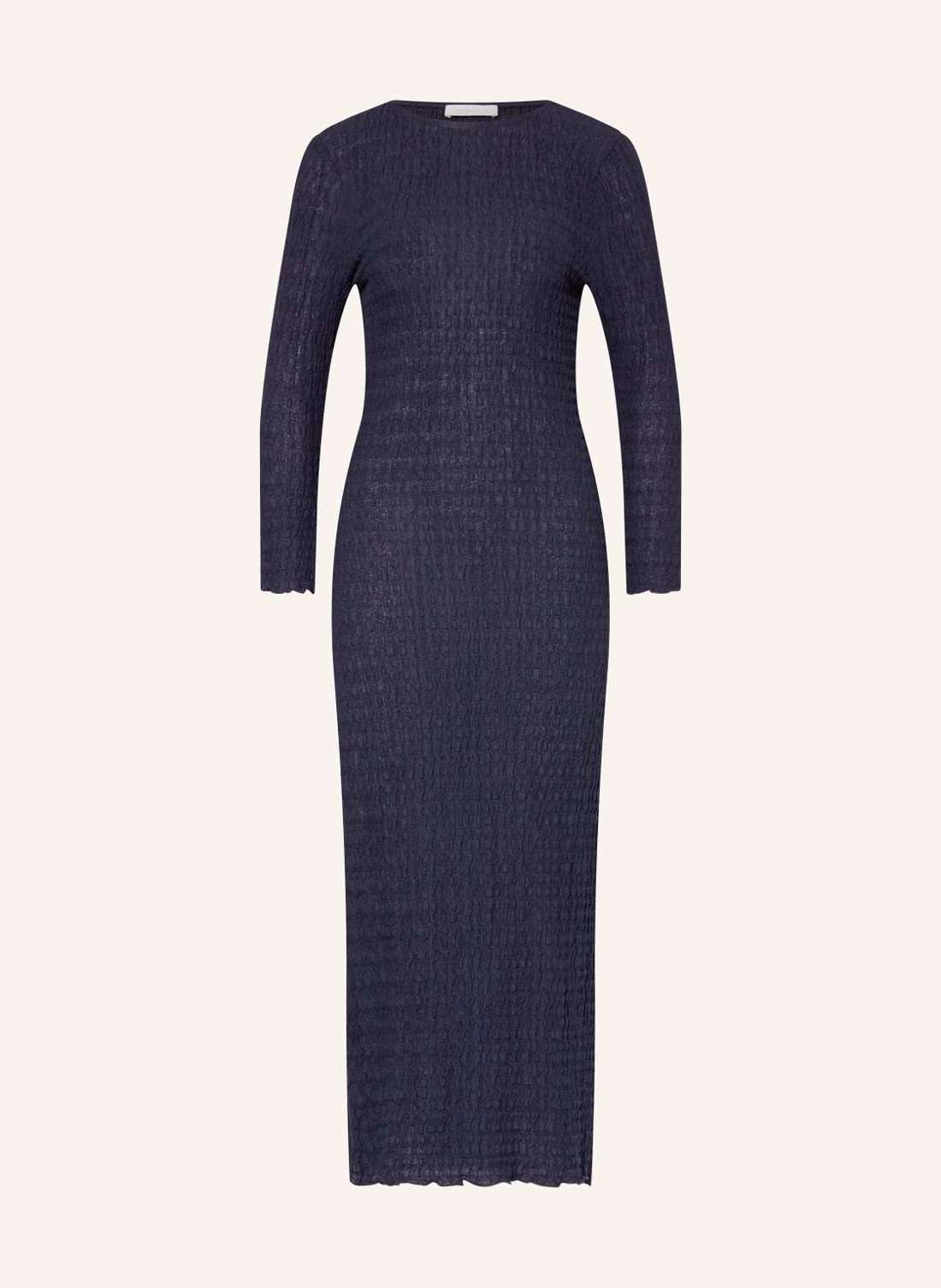 Платье с рукавами 3/4