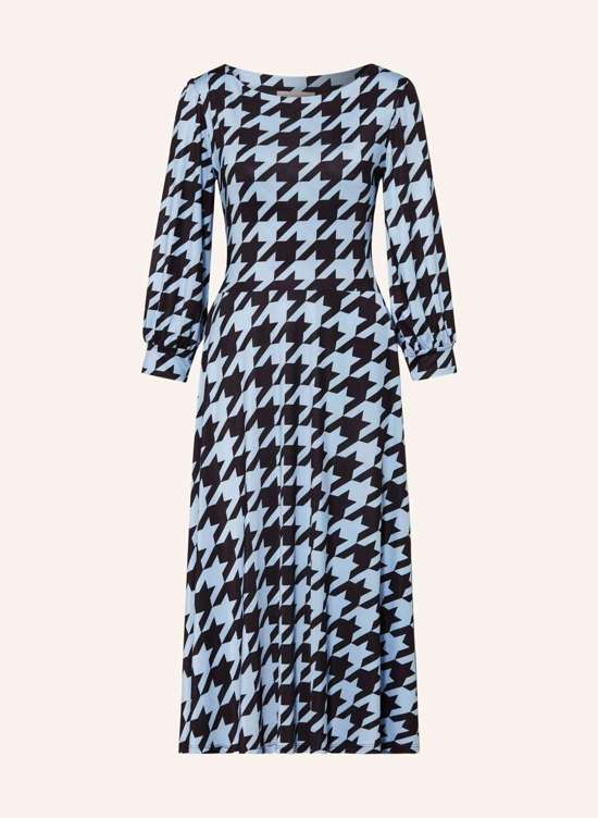 Трикотажное платье с рукавами 3/4