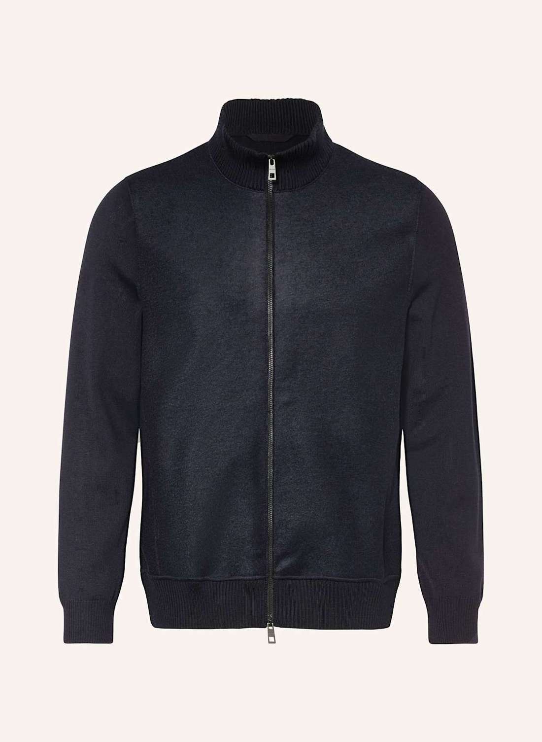 Куртка из смеси материалов.