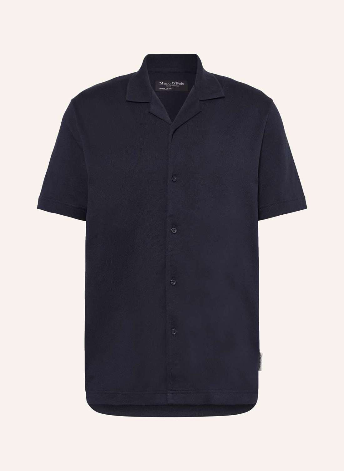 Курортная трикотажная рубашка классического кроя