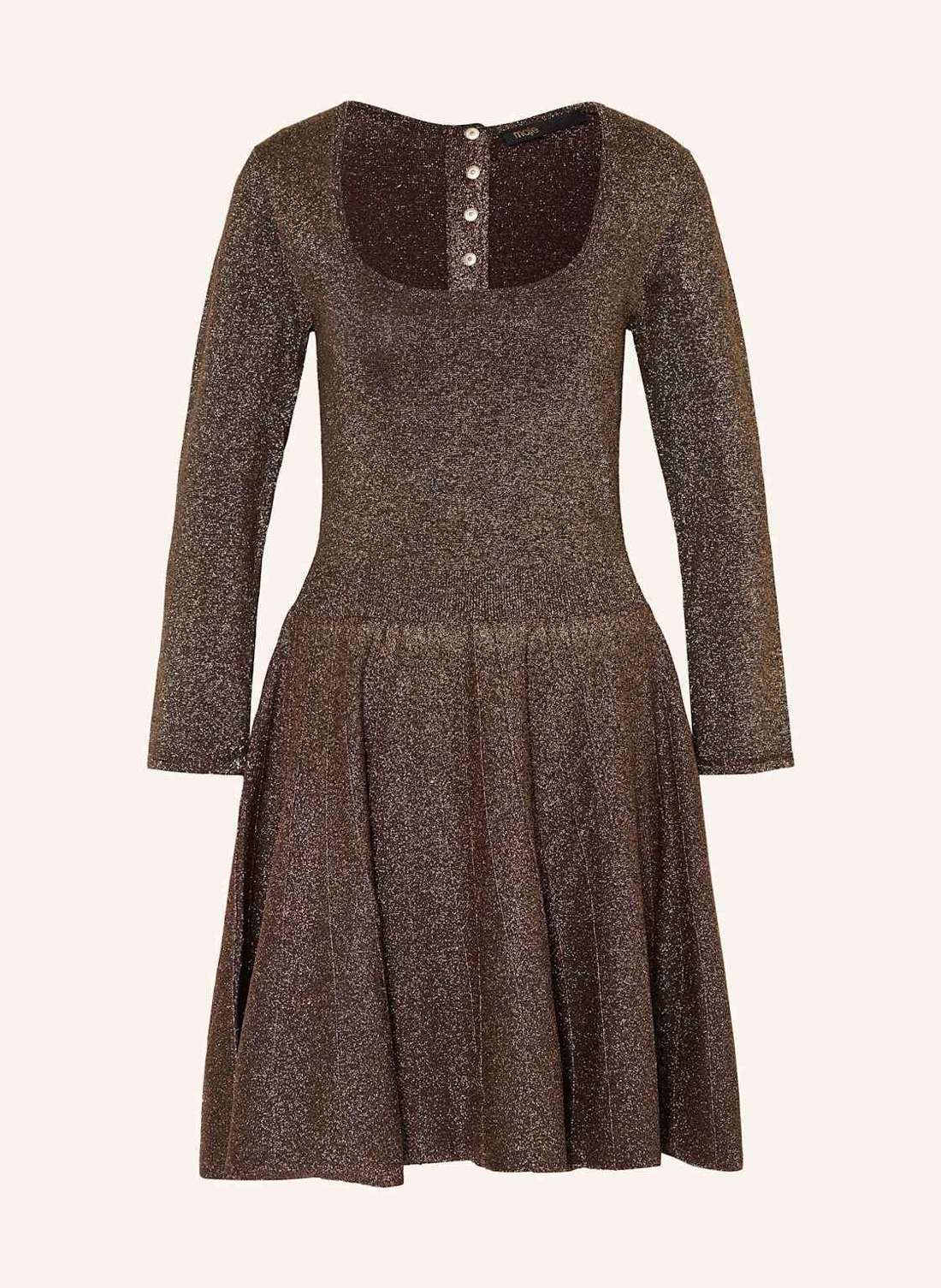 Платье из блестящей пряжи