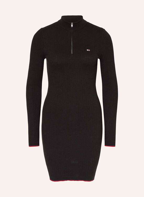 Трикотажное платье