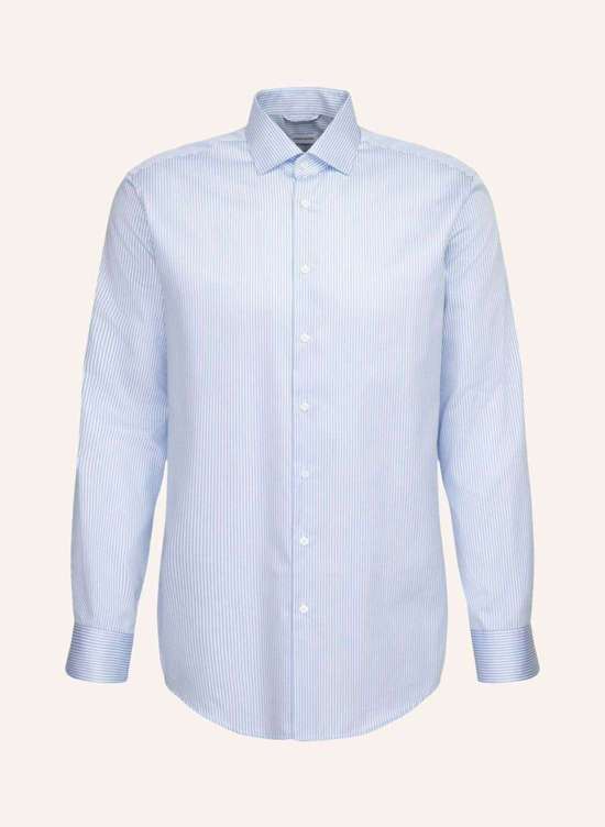 Деловая рубашка стандартного кроя