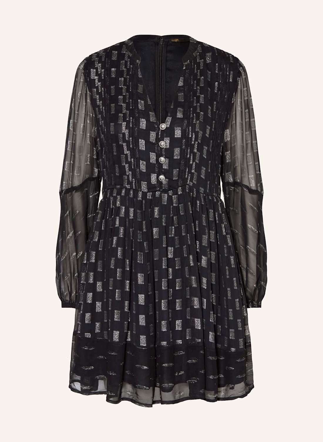 Платье из блестящей пряжи