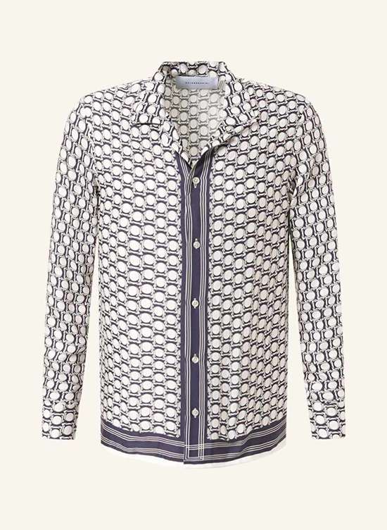 Рубашка очень узкого кроя