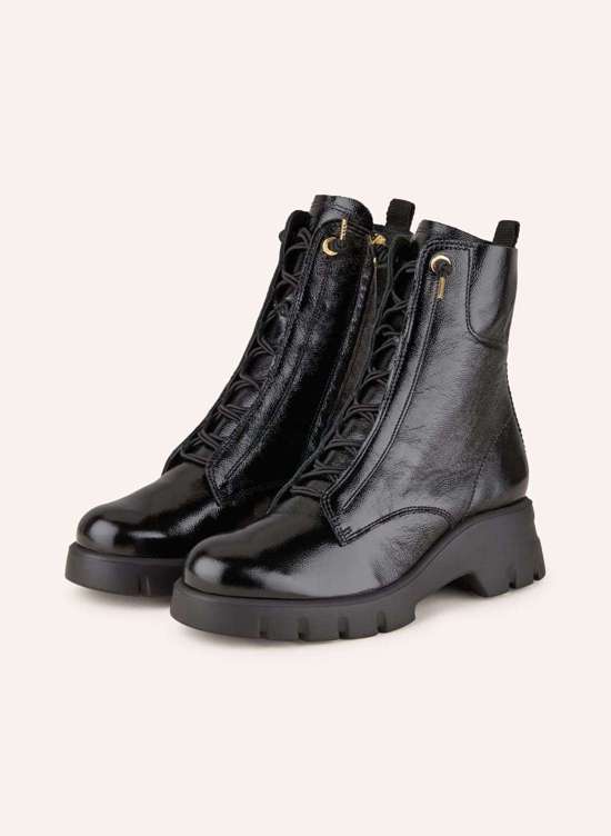 Ботинки на шнуровке