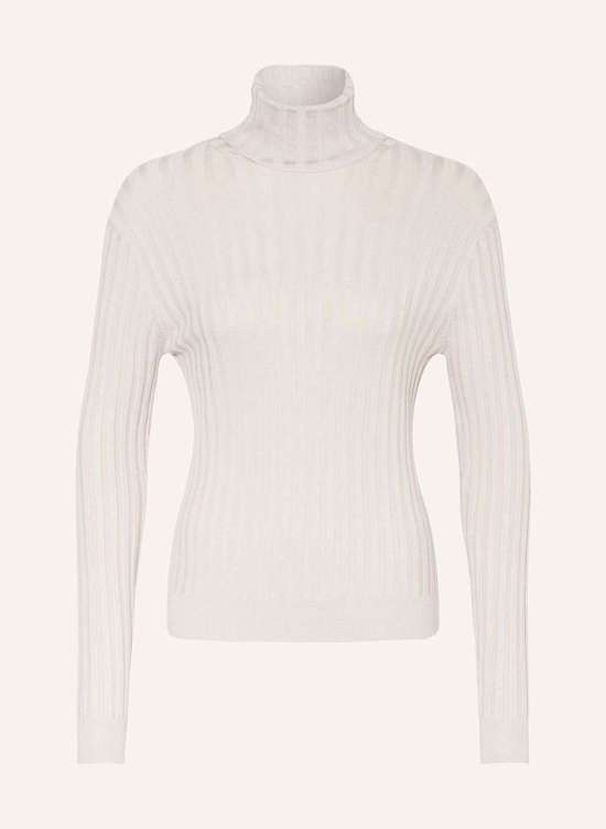 Пуловер с высоким воротником