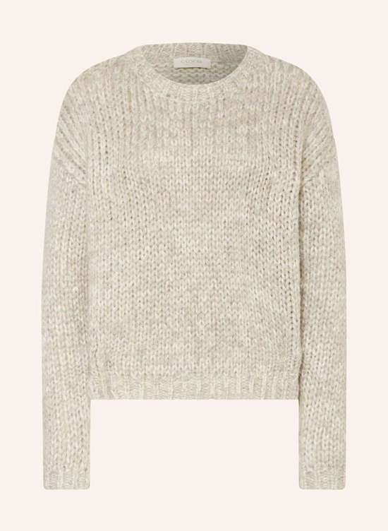 Свитер из блестящей пряжи