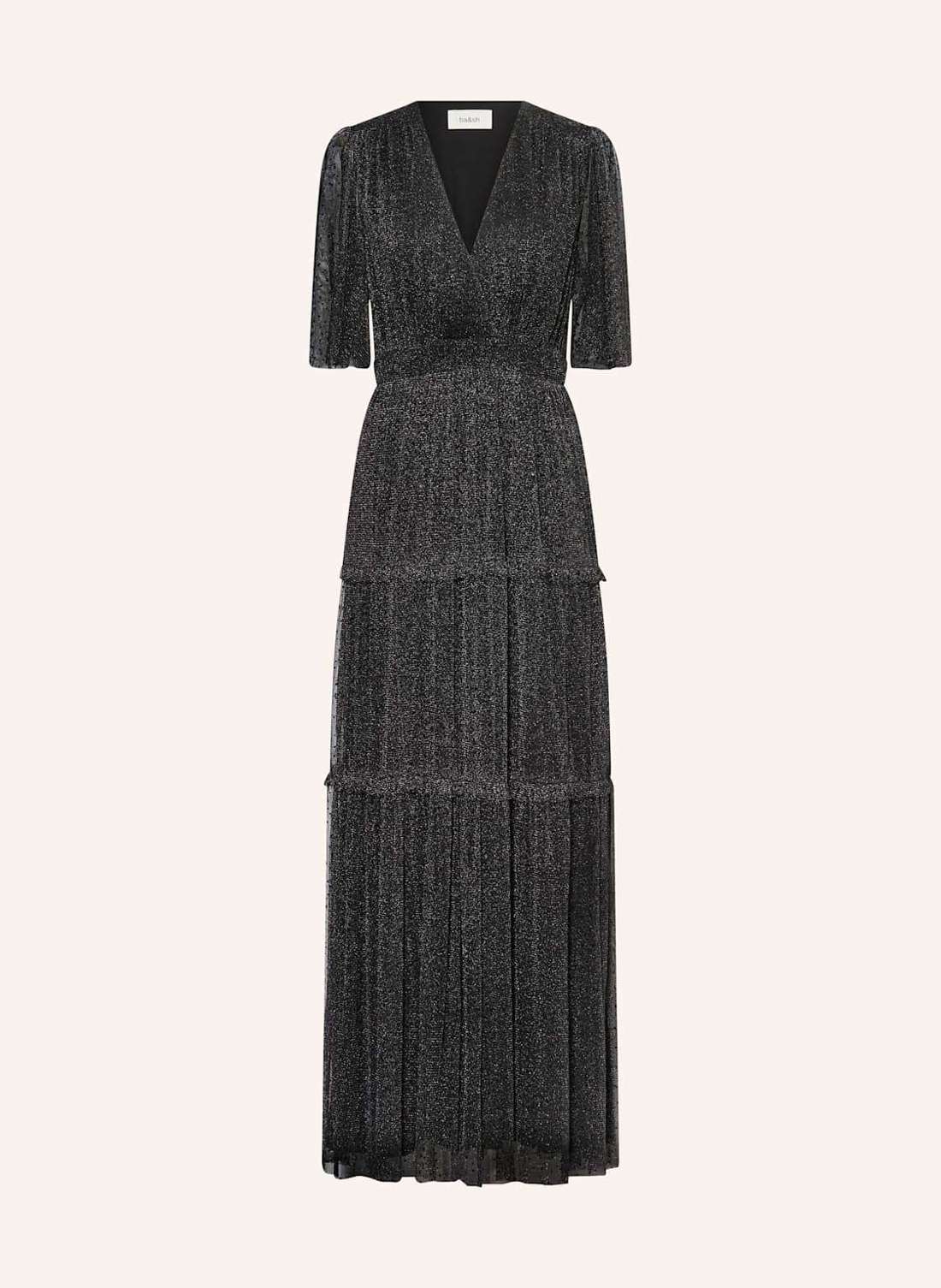 Сетчатое платье с блестящей пряжей и драгоценными камнями