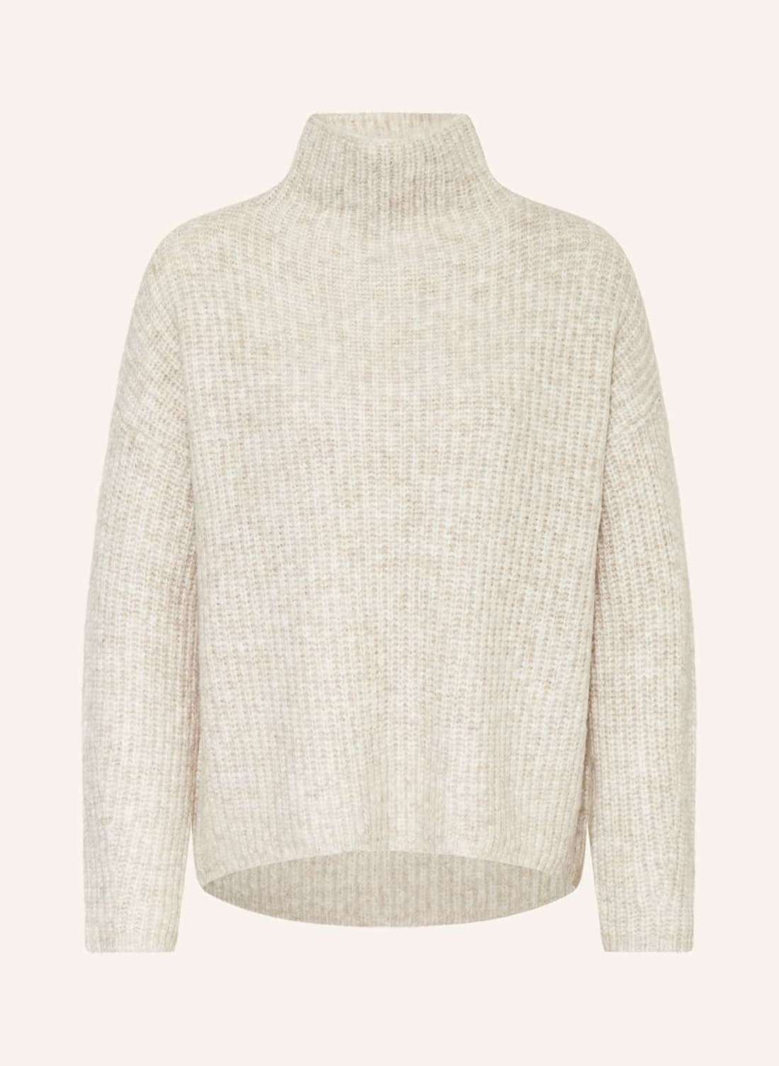 Пуловер с высоким воротником