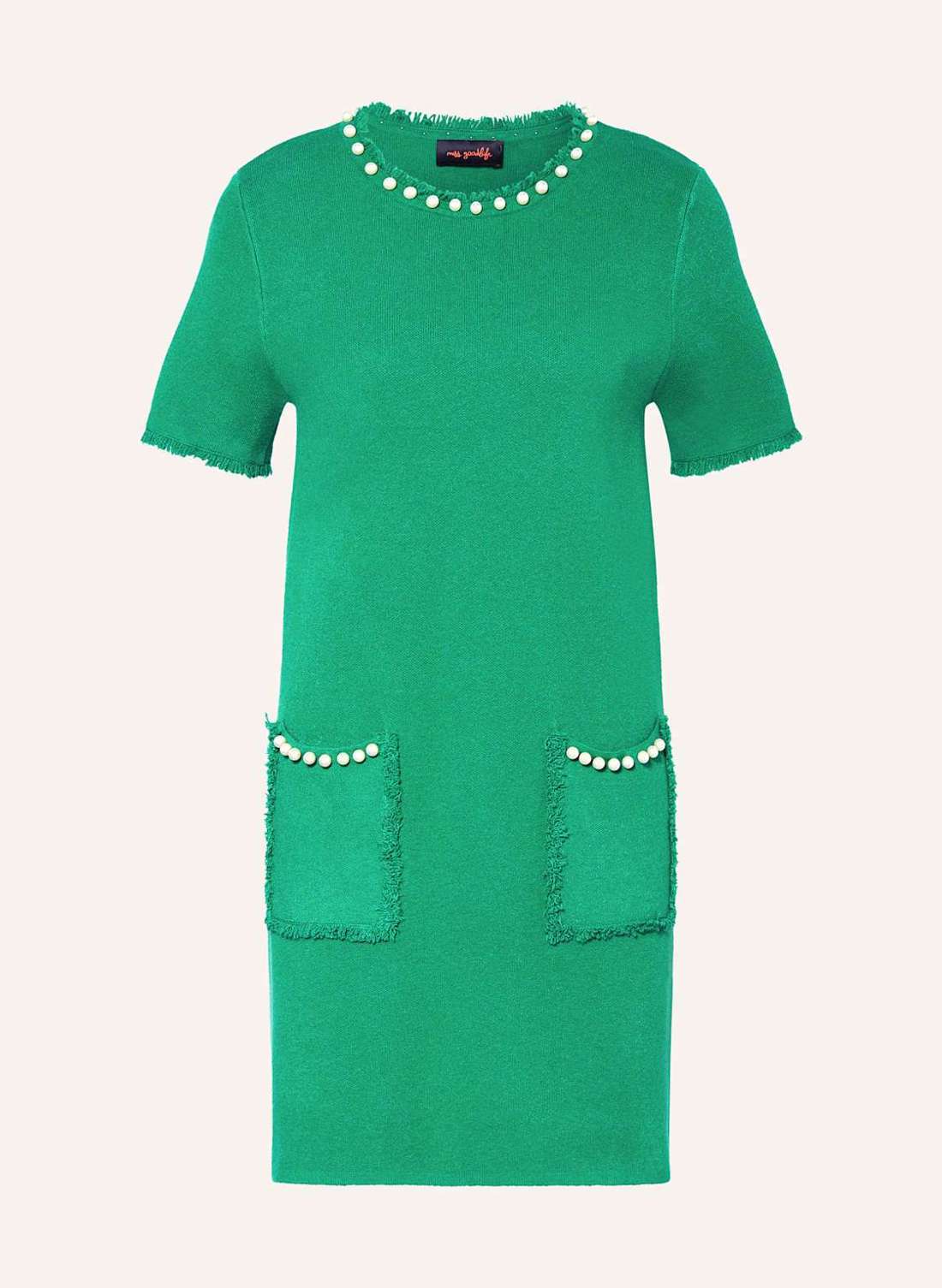 Вязаное платье с драгоценными камнями