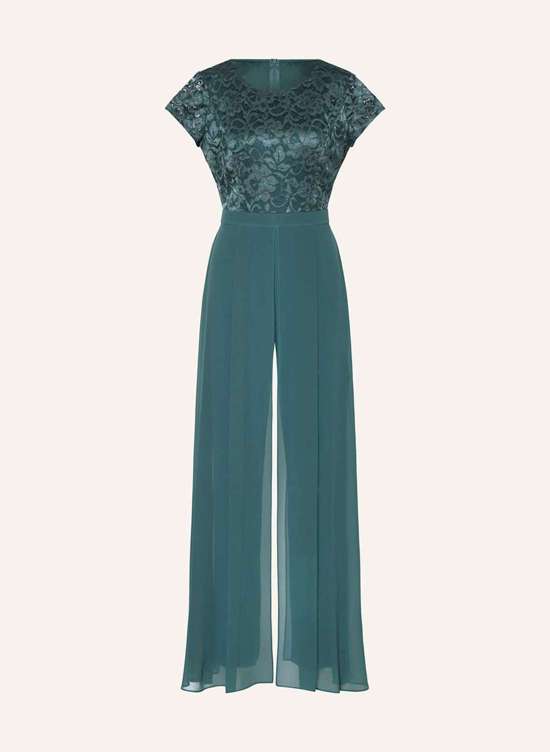 Комбинезон с кружевом