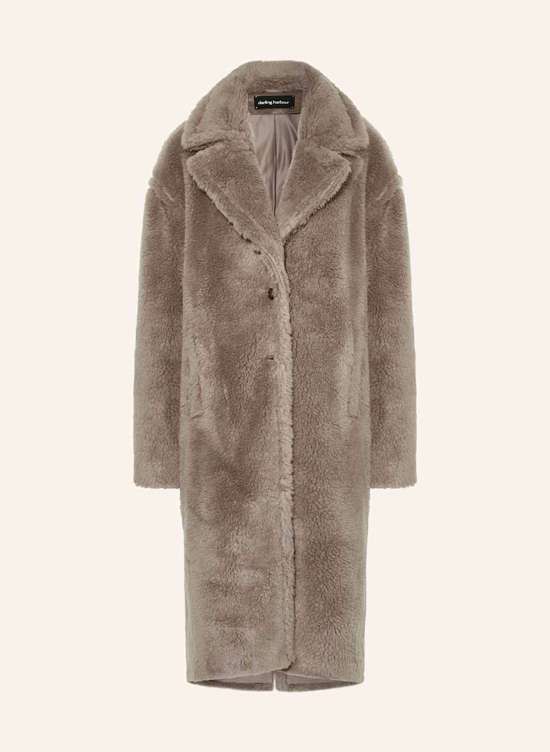 Шуба из искусственного меха