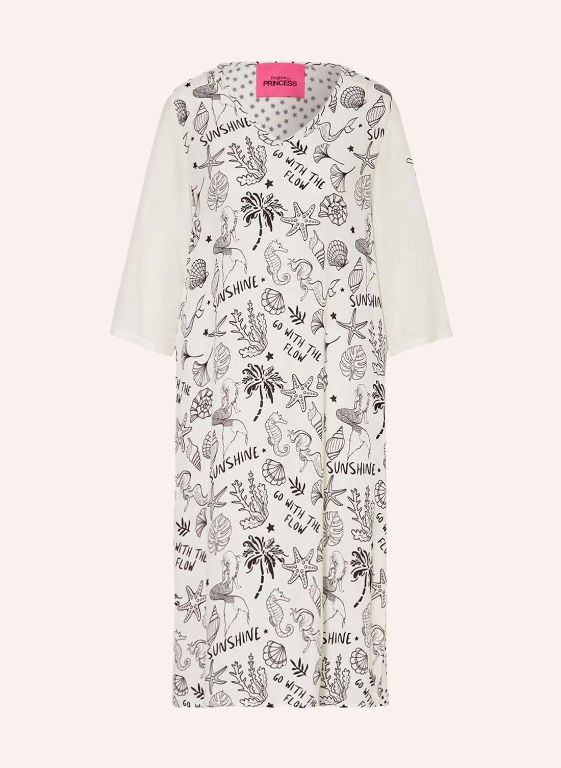 Платье с рукавами 3/4