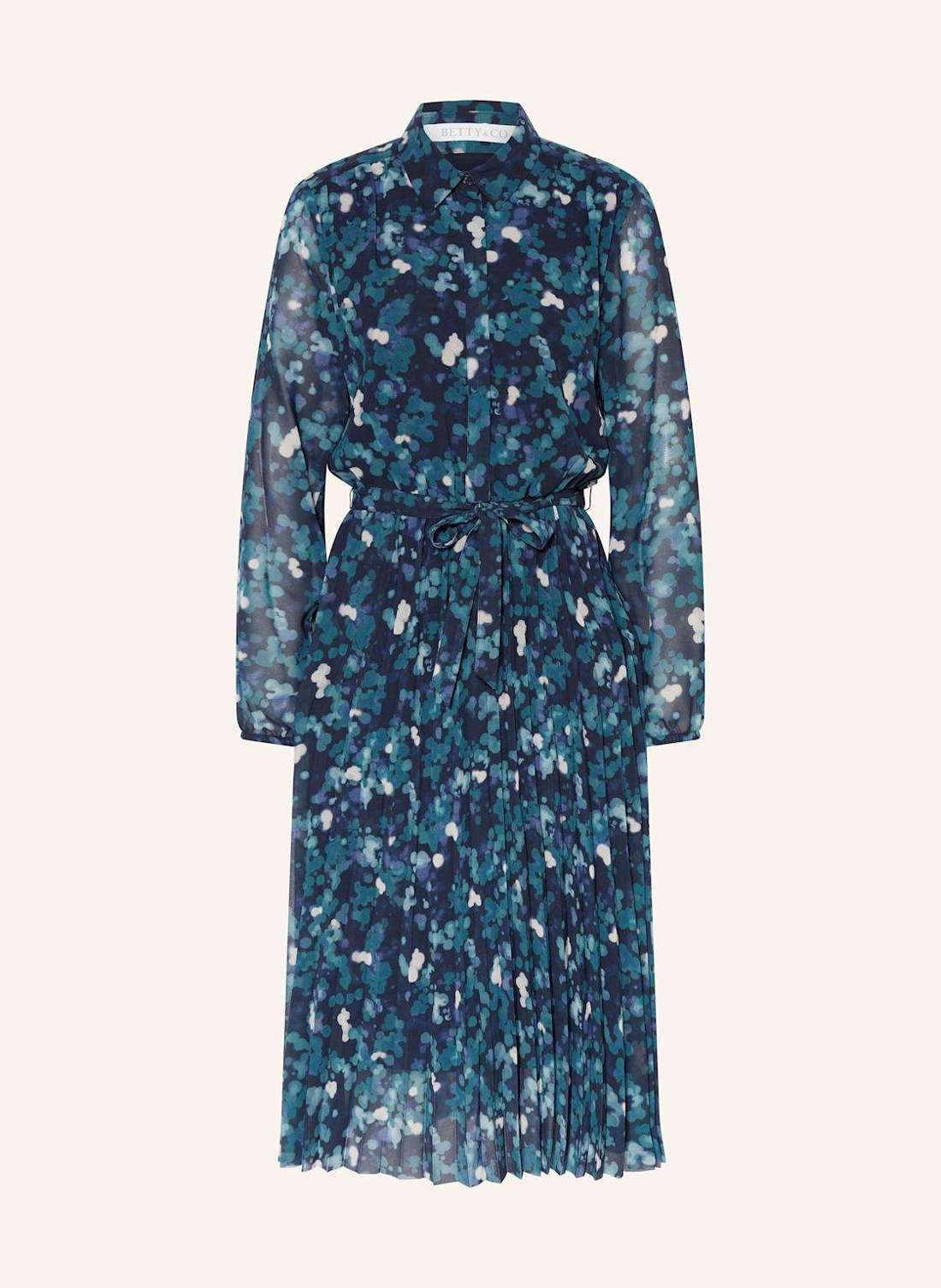 Платье-рубашка со складками