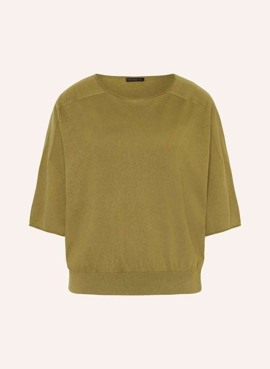 Свитер с рукавами 3/4