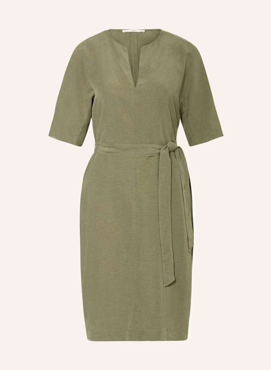 Платье из льна