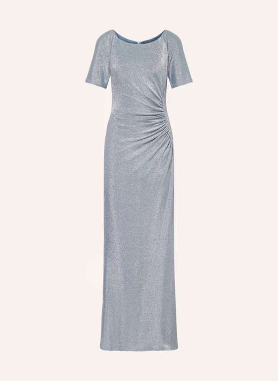 Вечернее платье из блестящей пряжи