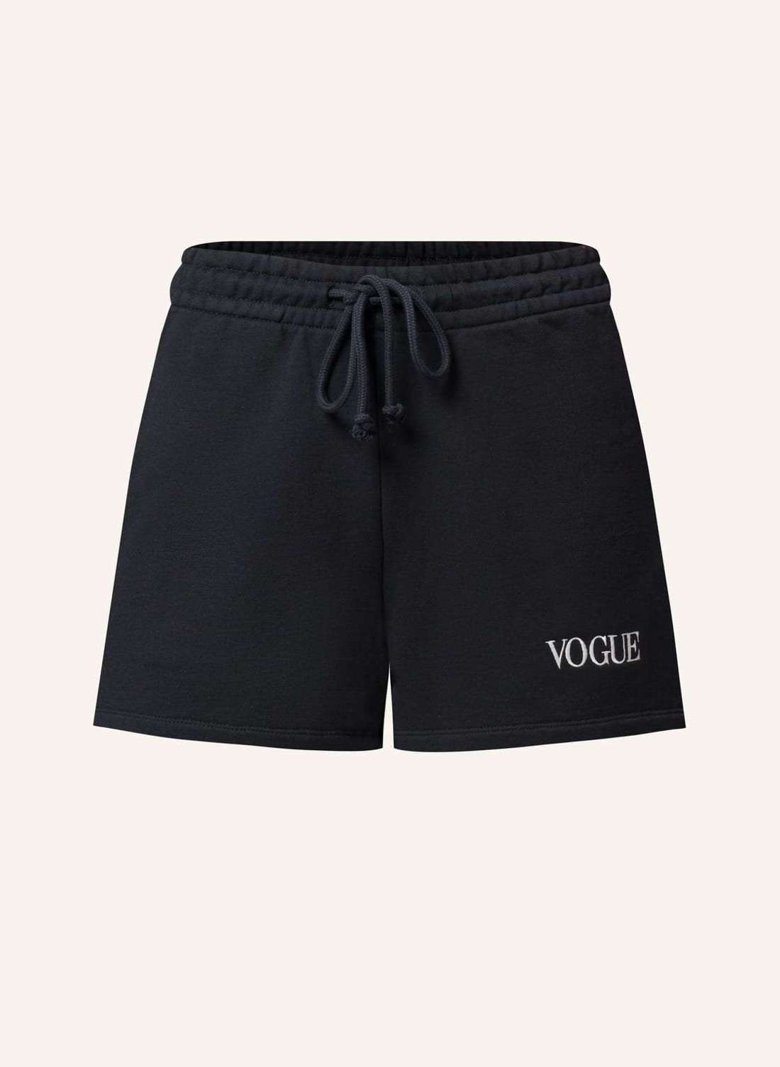 Спортивные шорты