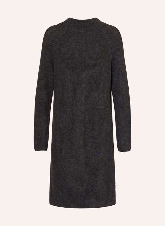 Трикотажное платье MILLAANA