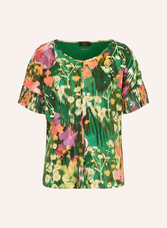 Футболка со складками