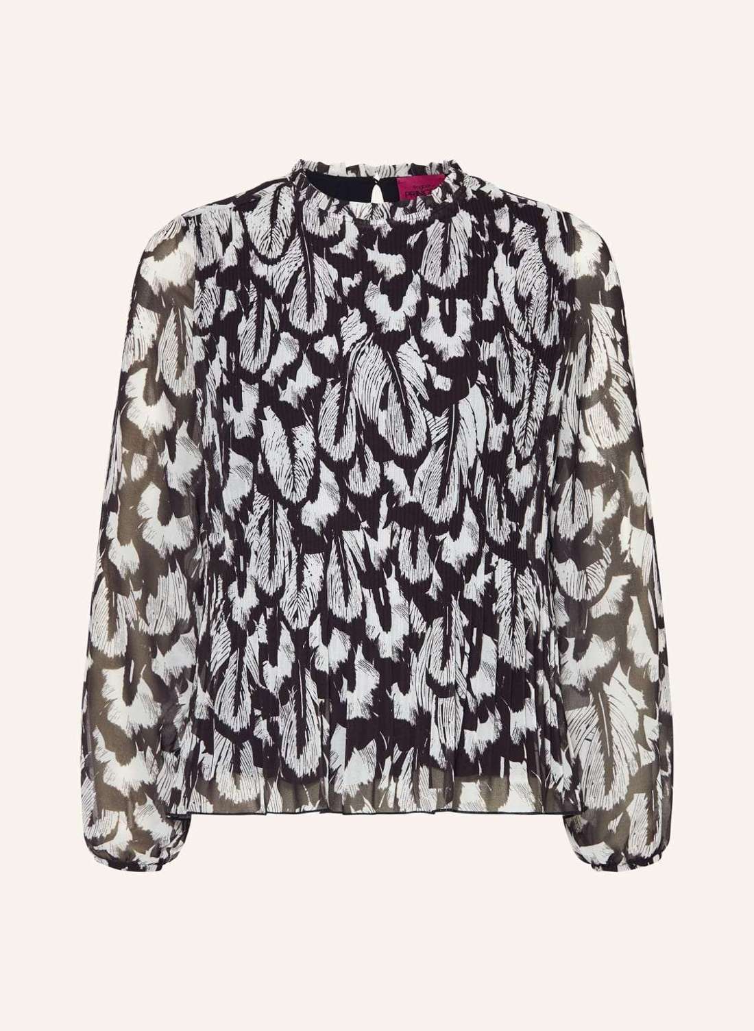 Блузка-рубашка со складками