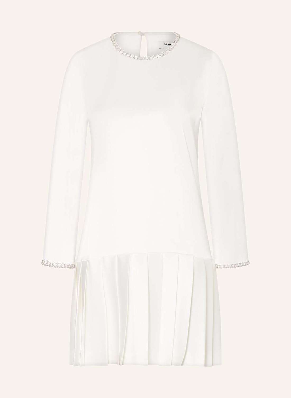 Атласное платье с драгоценными камнями и бисером