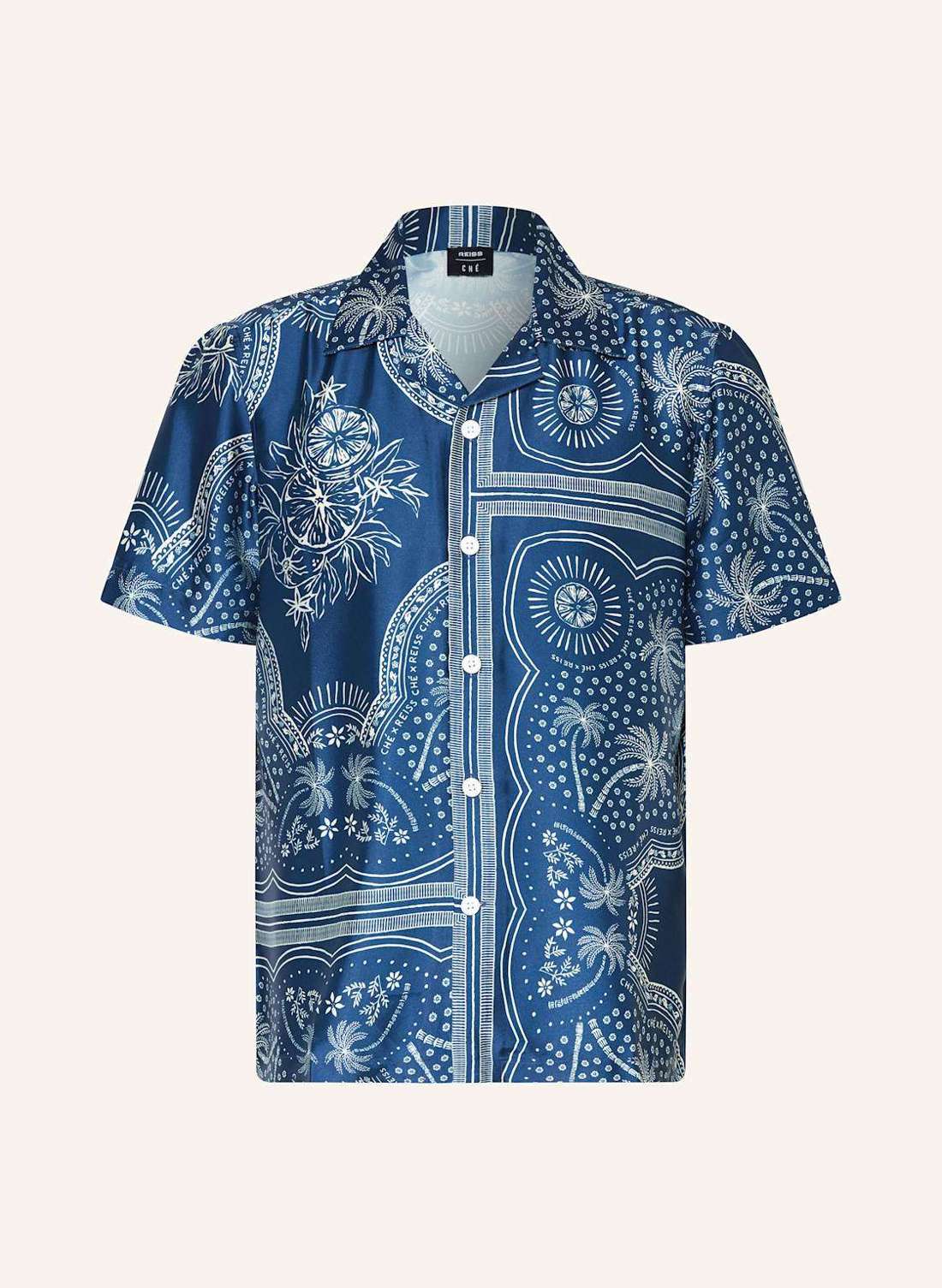 Курортная рубашка классического кроя из атласа