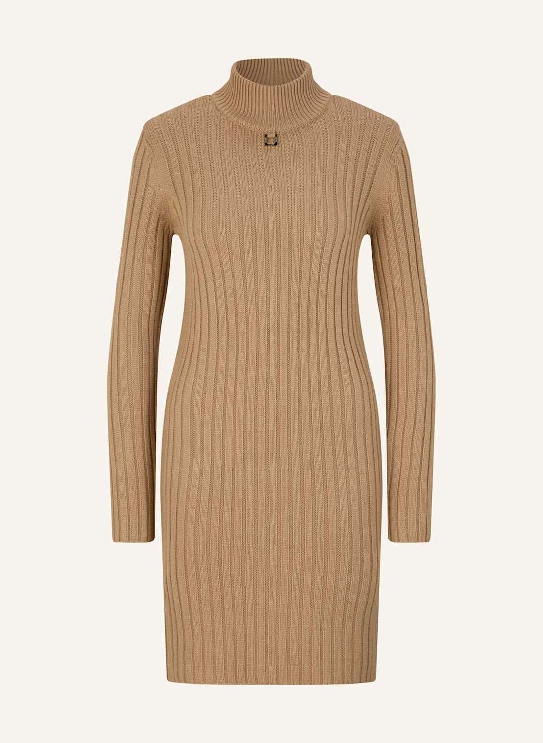 Трикотажное платье