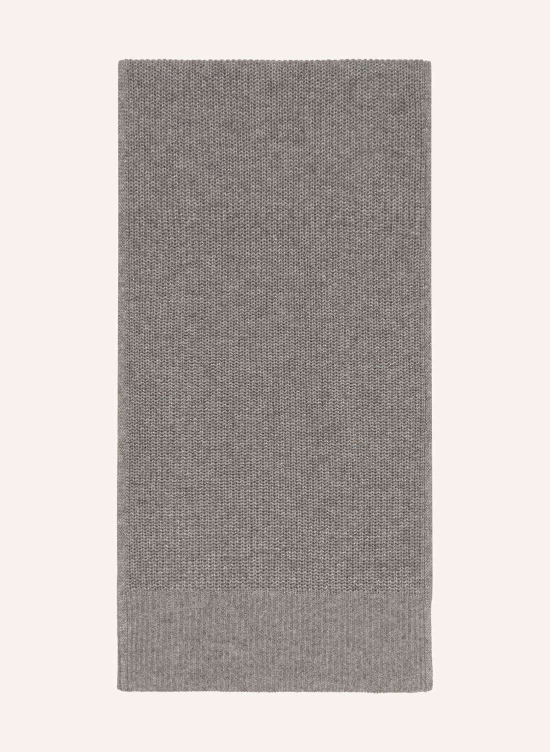 Шарф из блестящей пряжи